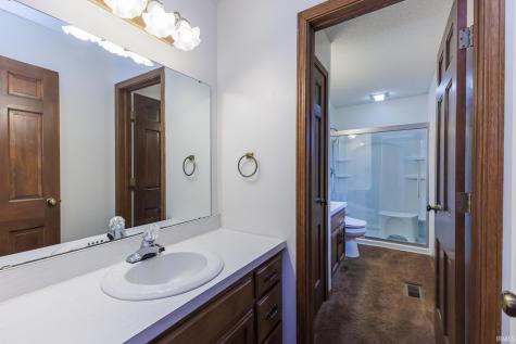 1704 N Thorn Tree Road Muncie IN 47304
