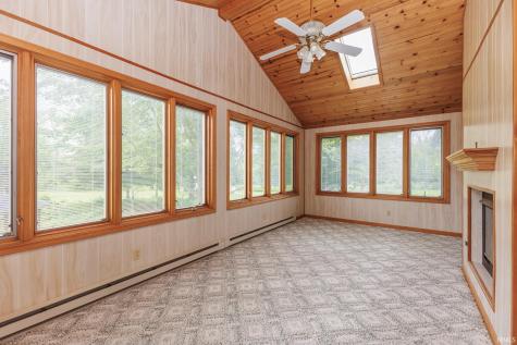 1704 N Thorn Tree Road Muncie IN 47304