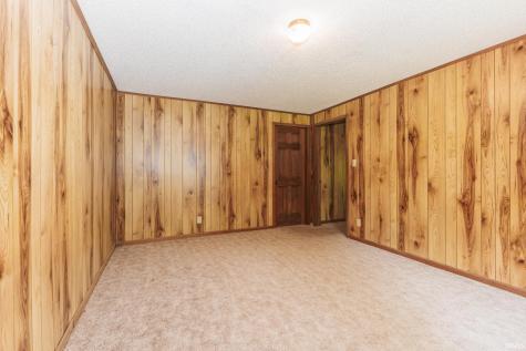 1704 N Thorn Tree Road Muncie IN 47304