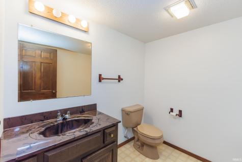 1704 N Thorn Tree Road Muncie IN 47304