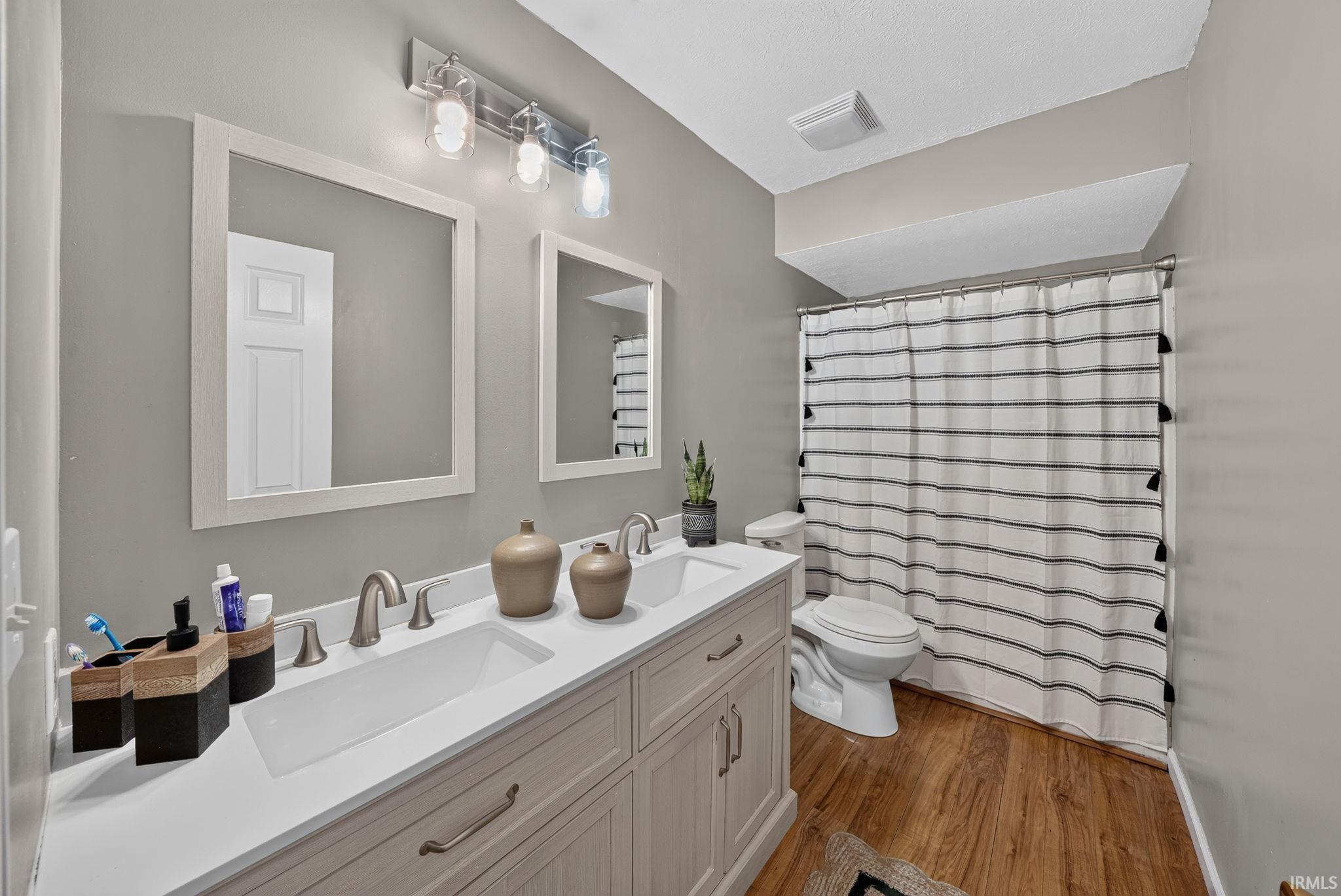 11664 Red Oak Drive Granger IN 46530