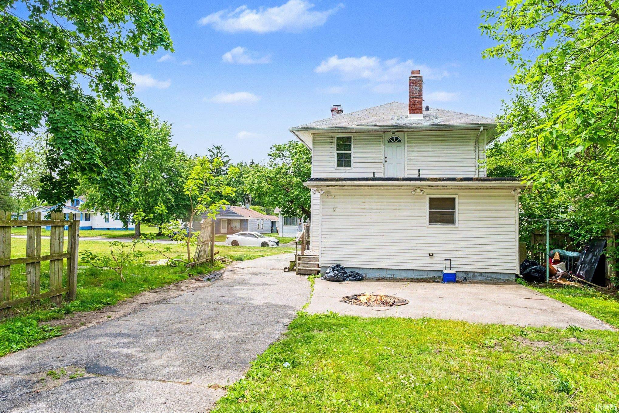 1122 N Huey Street South Bend IN 46628