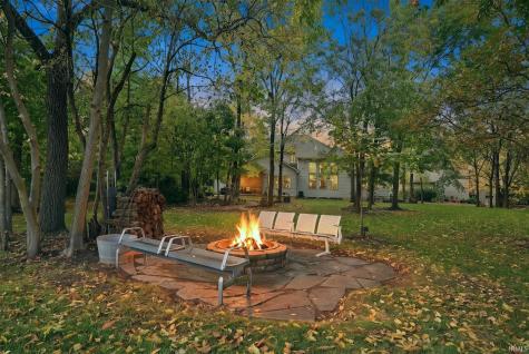 13619 Pendleton Mills Court Fort Wayne IN 46814