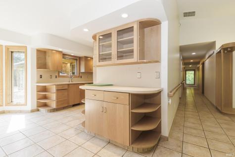 1201 N Pinebark Court Muncie IN 47304