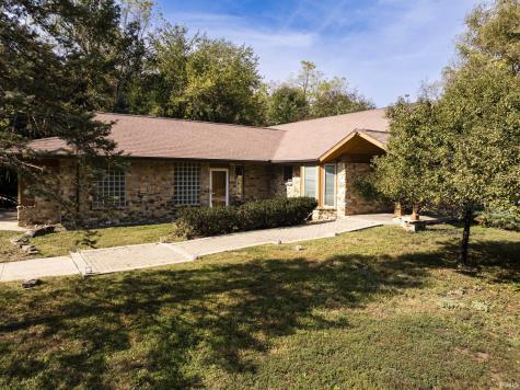 1201 N Pinebark Court Muncie IN 47304