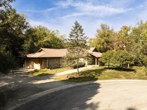 1201 N Pinebark Court Muncie IN 47304