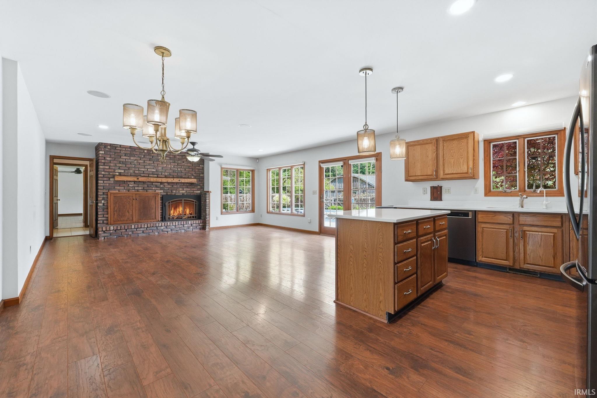 1884 S Packerton Road Warsaw IN 46580