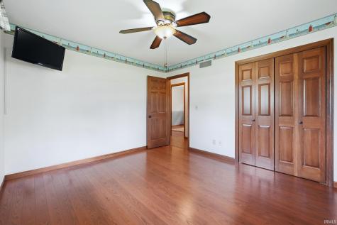1884 S Packerton Road Warsaw IN 46580