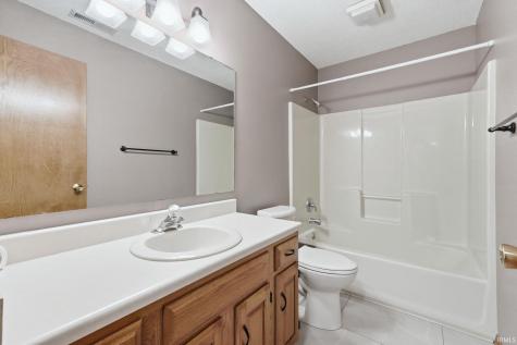 631 Autumn Ridge Lane Fort Wayne IN 46804