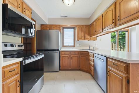 631 Autumn Ridge Lane Fort Wayne IN 46804