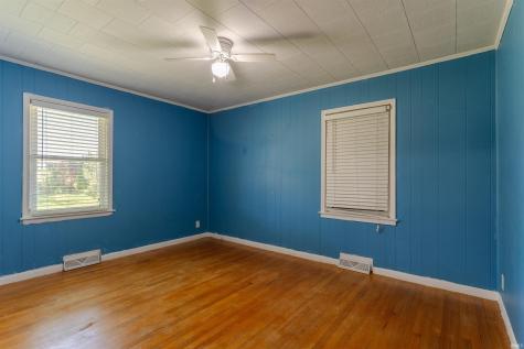 414 E Walnut Street Owensville IN 47665