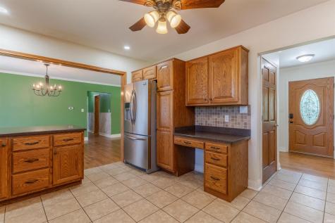 414 E Walnut Street Owensville IN 47665
