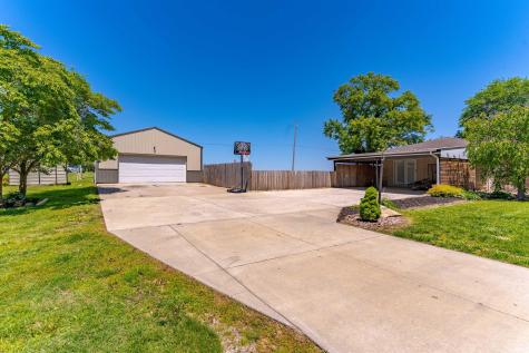 414 E Walnut Street Owensville IN 47665