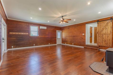 414 E Walnut Street Owensville IN 47665