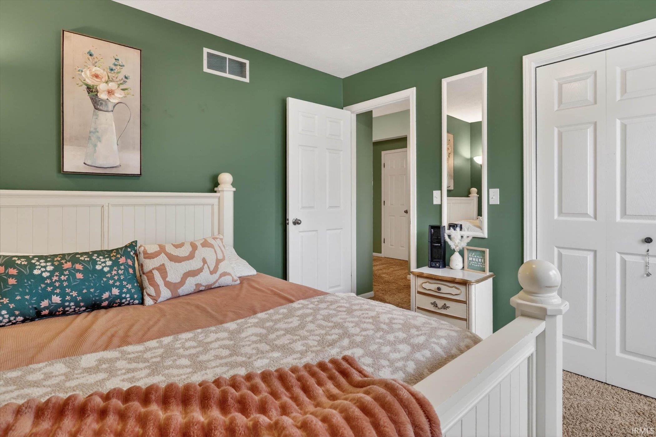 10106 Ashwood Forest Drive Osceola IN 46561
