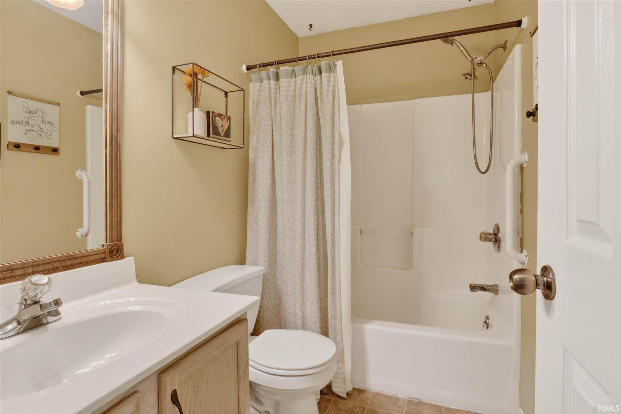10106 Ashwood Forest Drive Osceola IN 46561