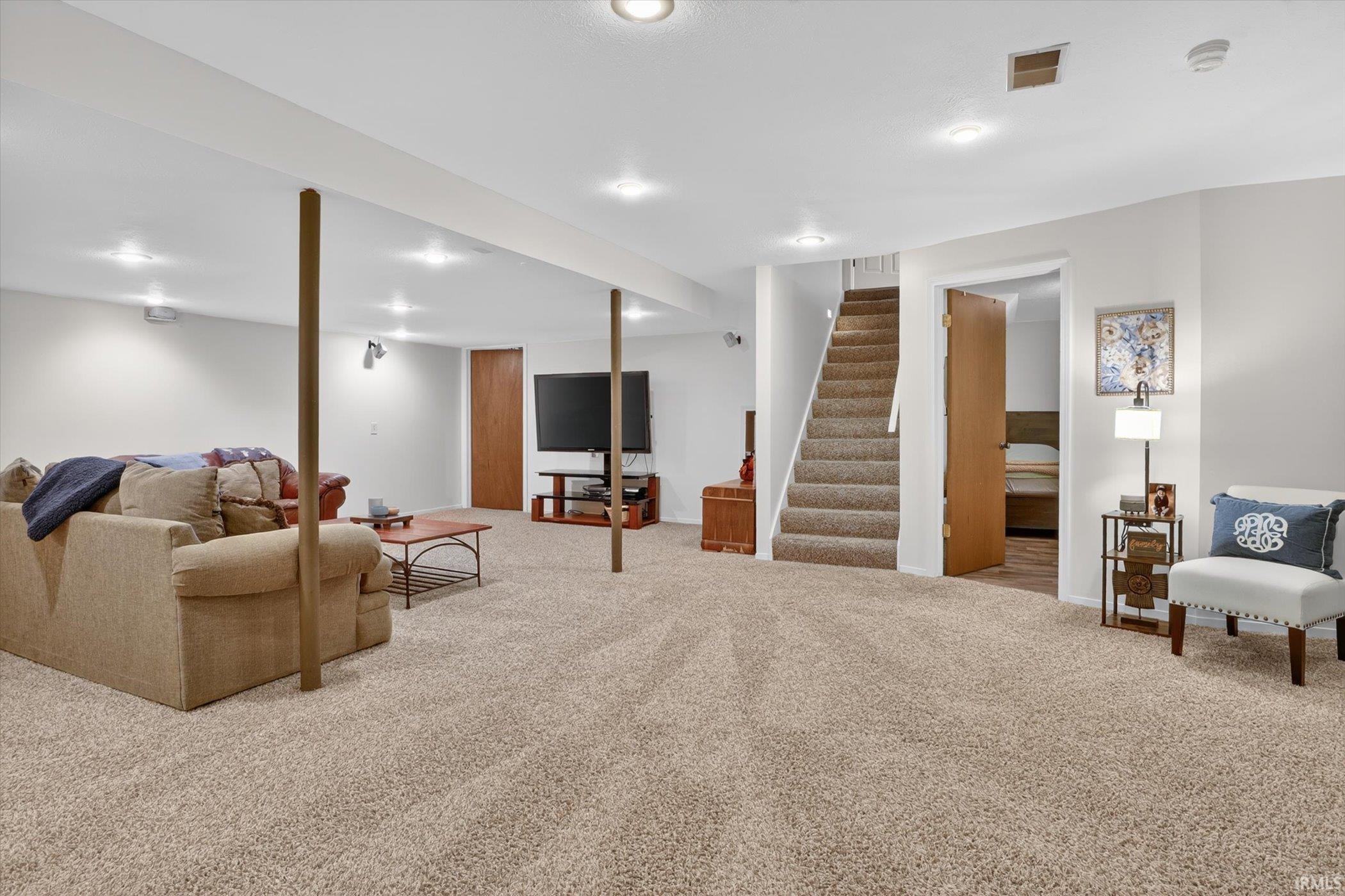 10106 Ashwood Forest Drive Osceola IN 46561