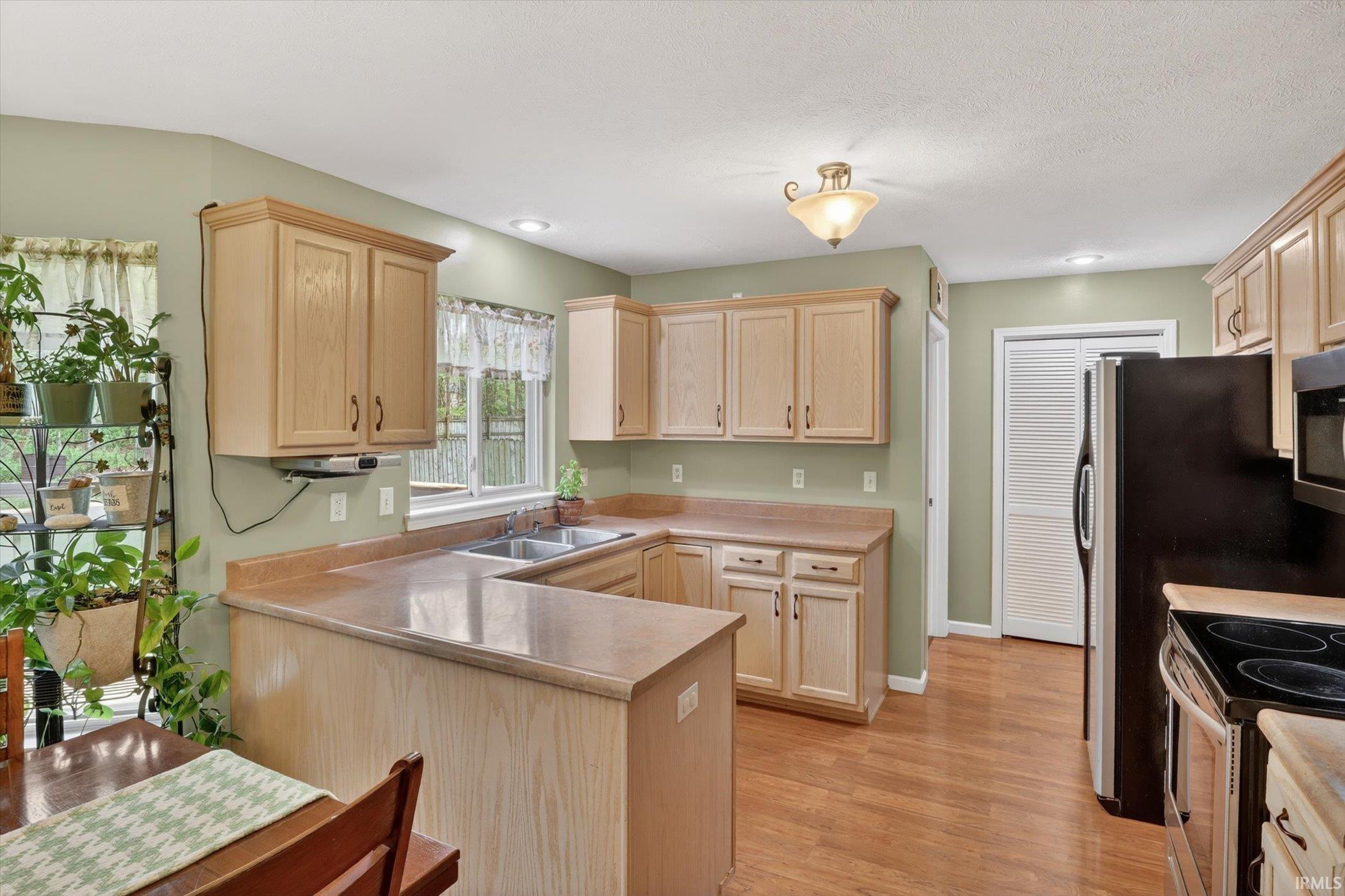 10106 Ashwood Forest Drive Osceola IN 46561