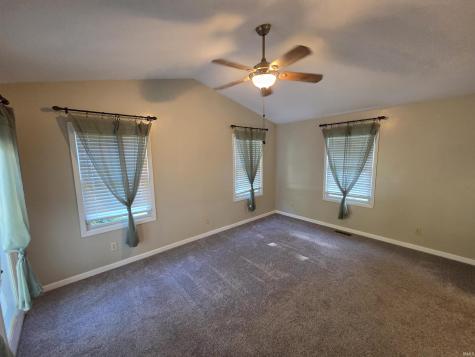 2017 Jackson Drive Vincennes IN 47591