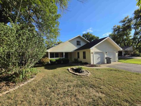 2017 Jackson Drive Vincennes IN 47591