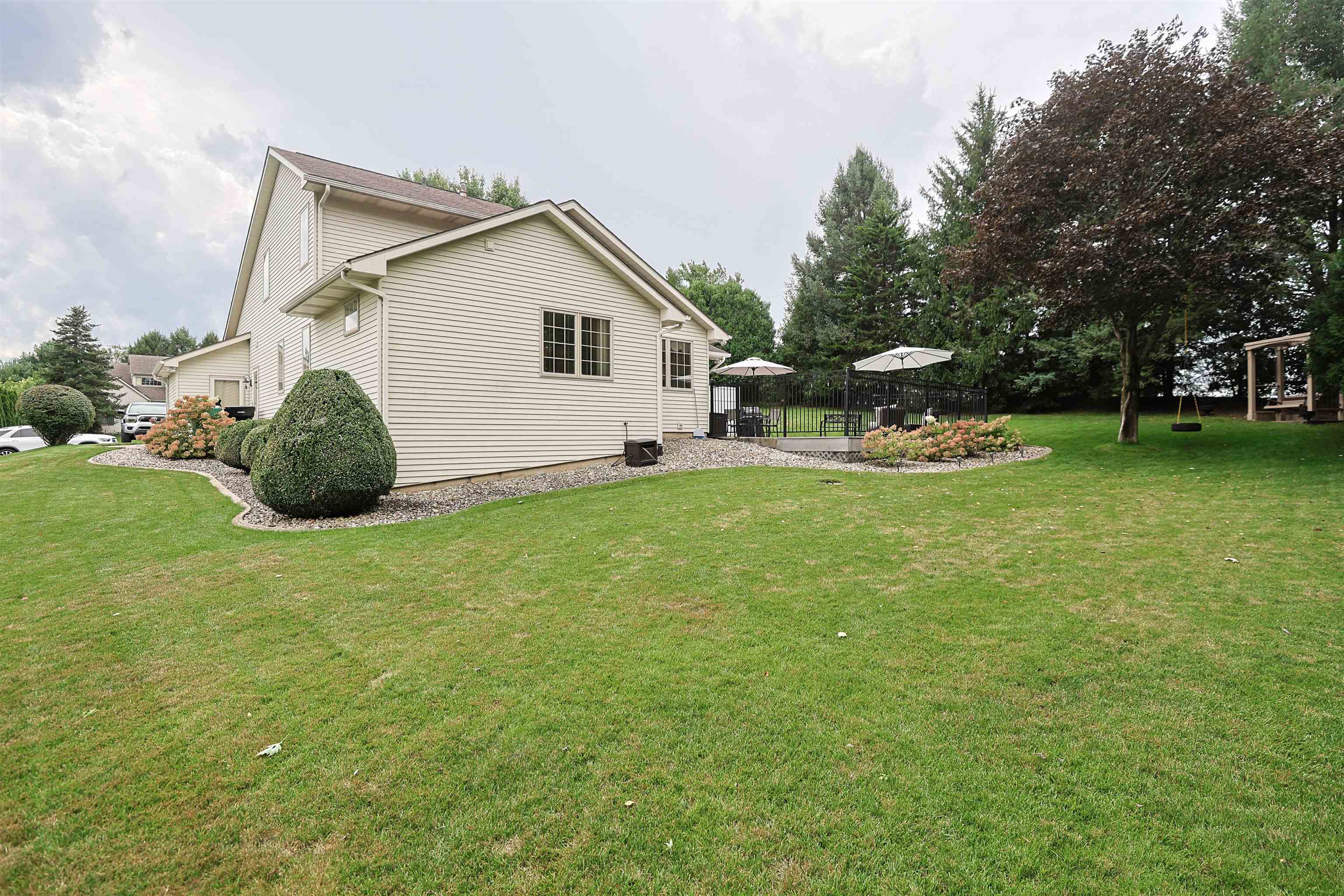 33983 Prairie Knolls Drive New Carlisle IN 46552