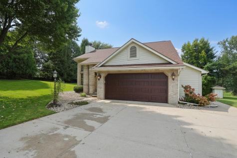 33983 Prairie Knolls Drive New Carlisle IN 46552