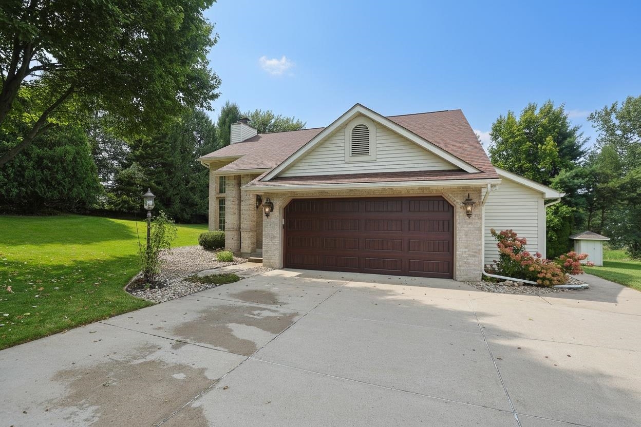 33983 Prairie Knolls Drive New Carlisle IN 46552