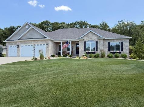 133 E Barrington Place Warsaw IN 46582