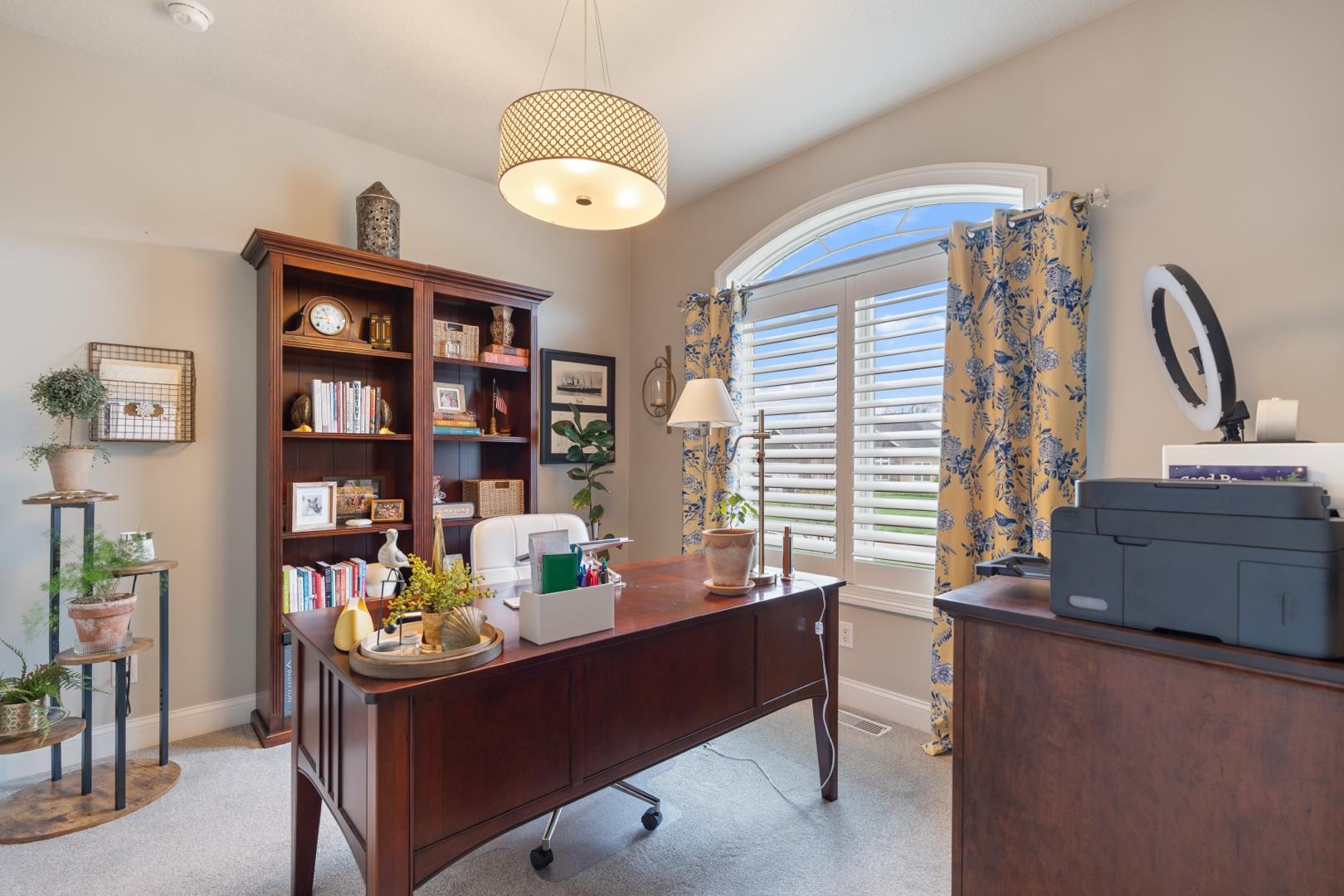 133 E Barrington Place Warsaw IN 46582