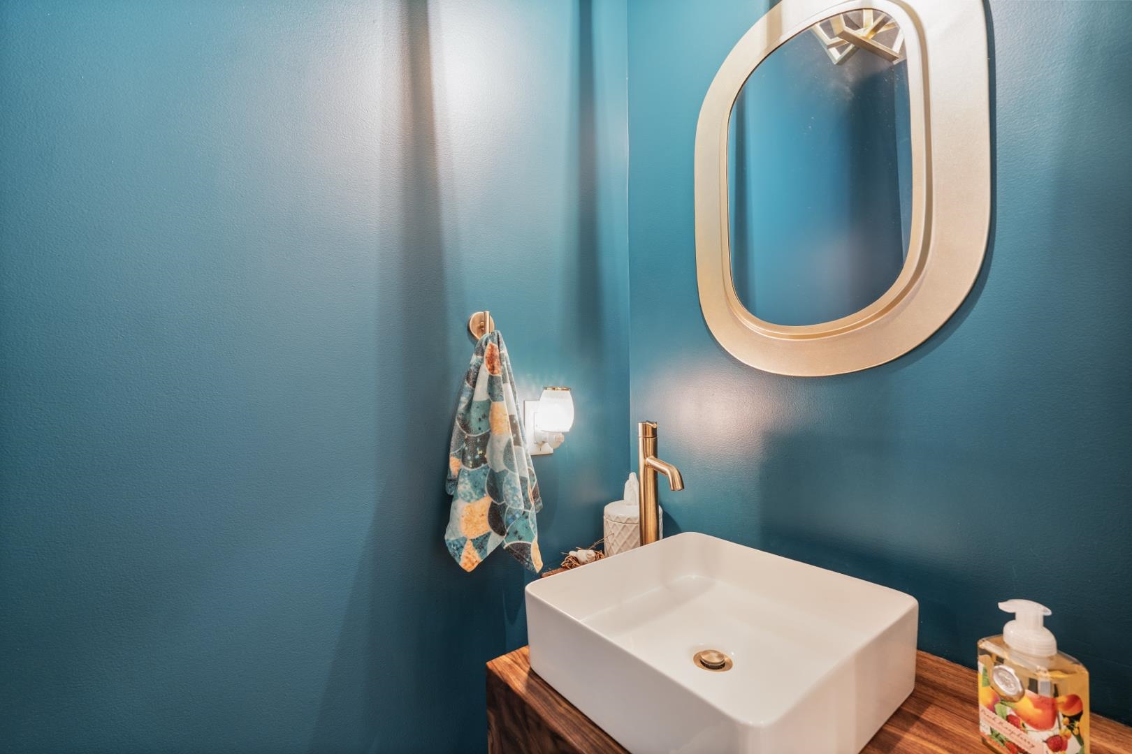 133 E Barrington Place Warsaw IN 46582