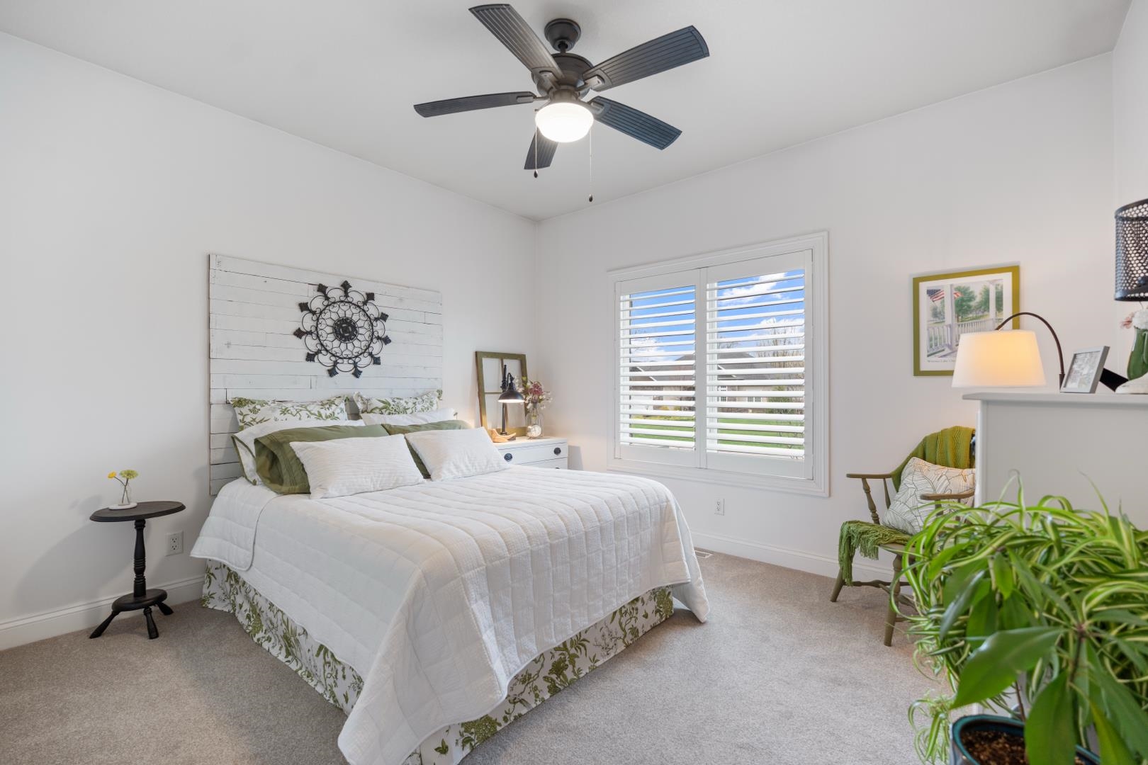 133 E Barrington Place Warsaw IN 46582