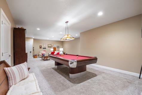 133 E Barrington Place Warsaw IN 46582