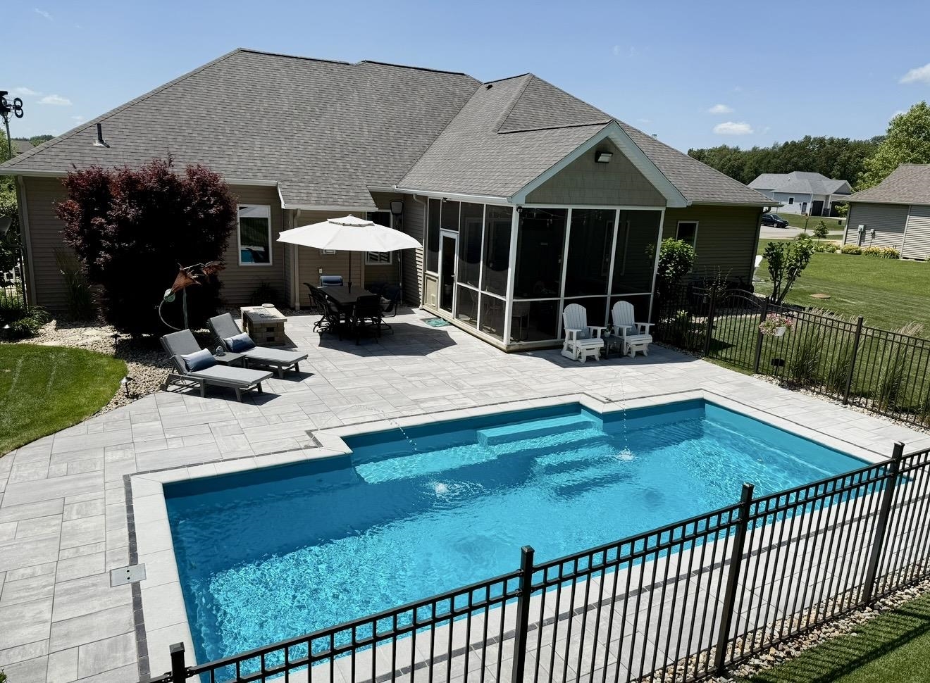 133 E Barrington Place Warsaw IN 46582