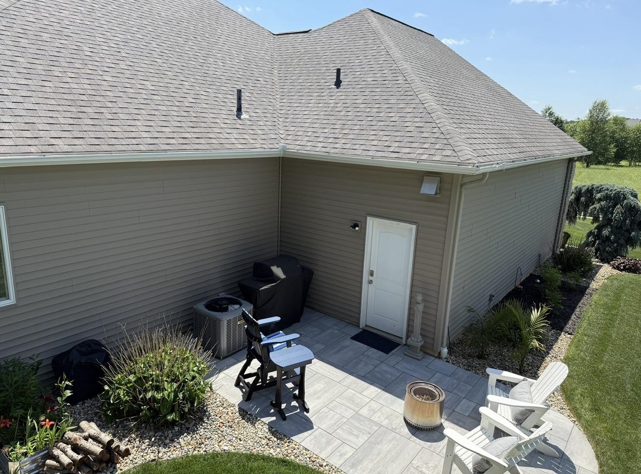 133 E Barrington Place Warsaw IN 46582
