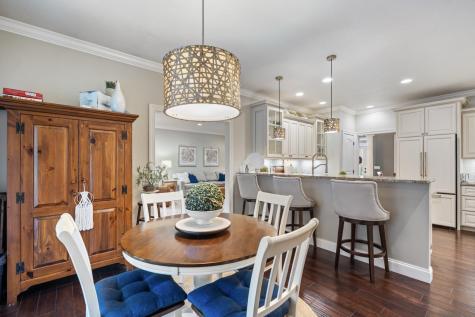 133 E Barrington Place Warsaw IN 46582