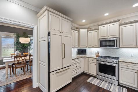 133 E Barrington Place Warsaw IN 46582