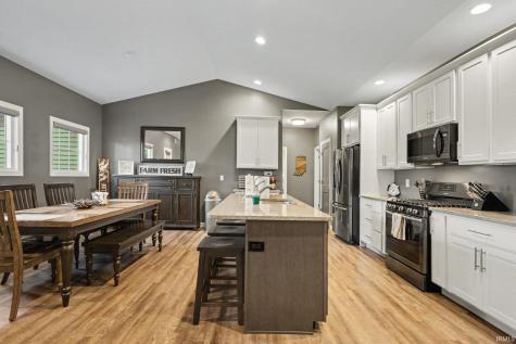 53440 Wallace Lane South Bend IN 46635