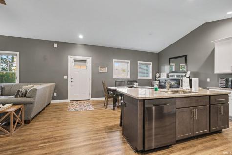 53440 Wallace Lane South Bend IN 46635