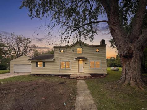 126 Maple Street Corunna IN 46730