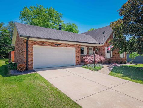 8103 Pine Creek Drive Evansville IN 47710