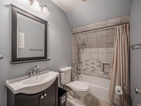 8103 Pine Creek Drive Evansville IN 47710