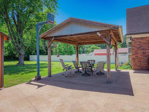 8103 Pine Creek Drive Evansville IN 47710