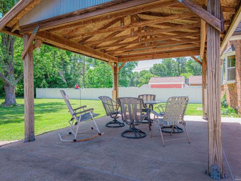 8103 Pine Creek Drive Evansville IN 47710