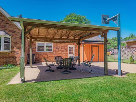 8103 Pine Creek Drive Evansville IN 47710