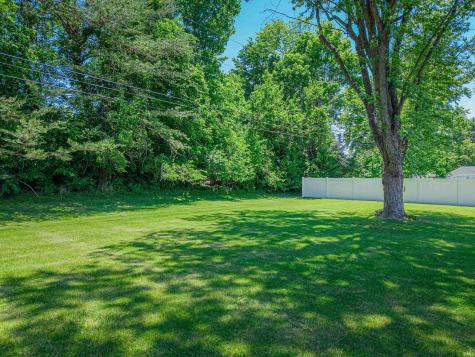 8103 Pine Creek Drive Evansville IN 47710