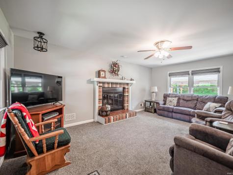 8103 Pine Creek Drive Evansville IN 47710