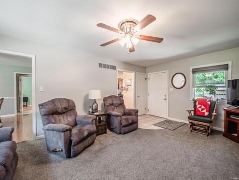 8103 Pine Creek Drive Evansville IN 47710