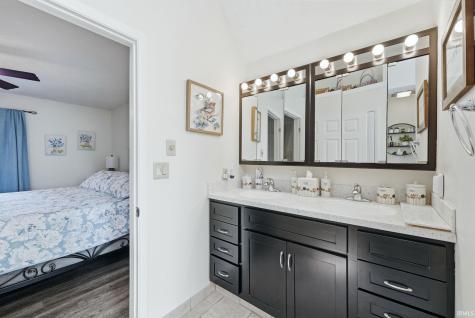 2913 S Scott Drive Yorktown IN 47396