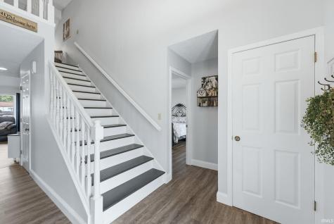2913 S Scott Drive Yorktown IN 47396