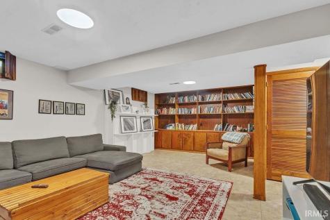 1639 S Sycamore Court Bloomington IN 47401